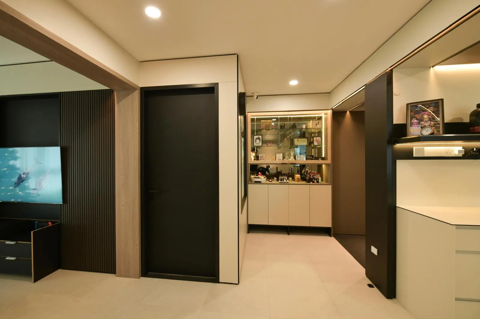 Integrated illuminated storage