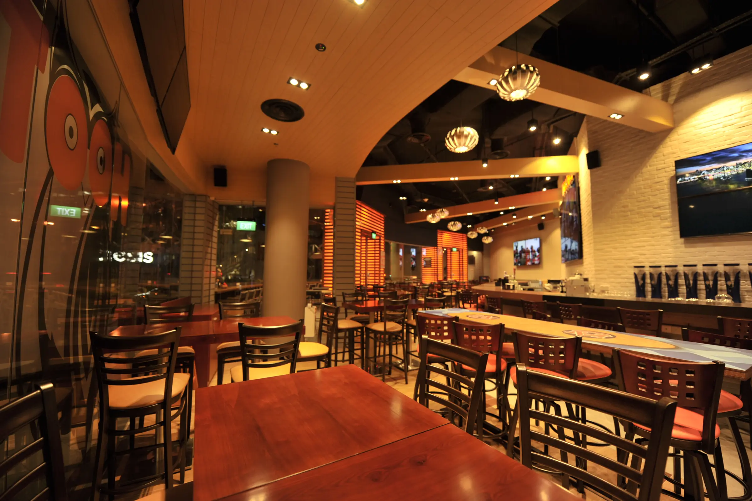 Restaurant seating and timber screens